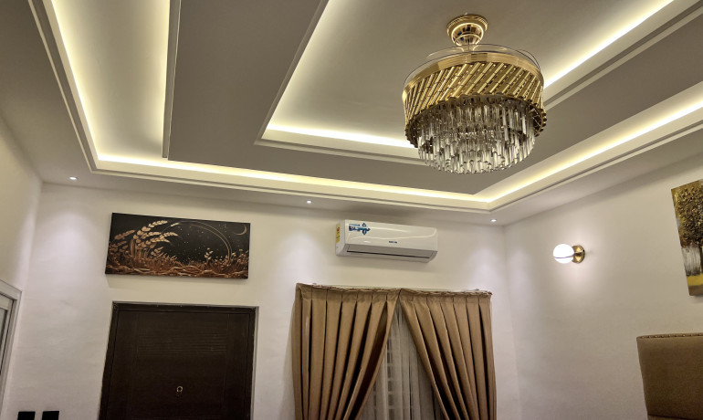 Luxury Family Suite Apartment